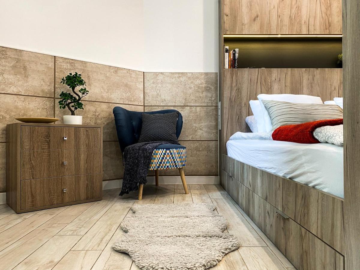 Beautiful Studio For Couples With Air Conditioning - Old Town & Main Station Krakau Exterior foto
