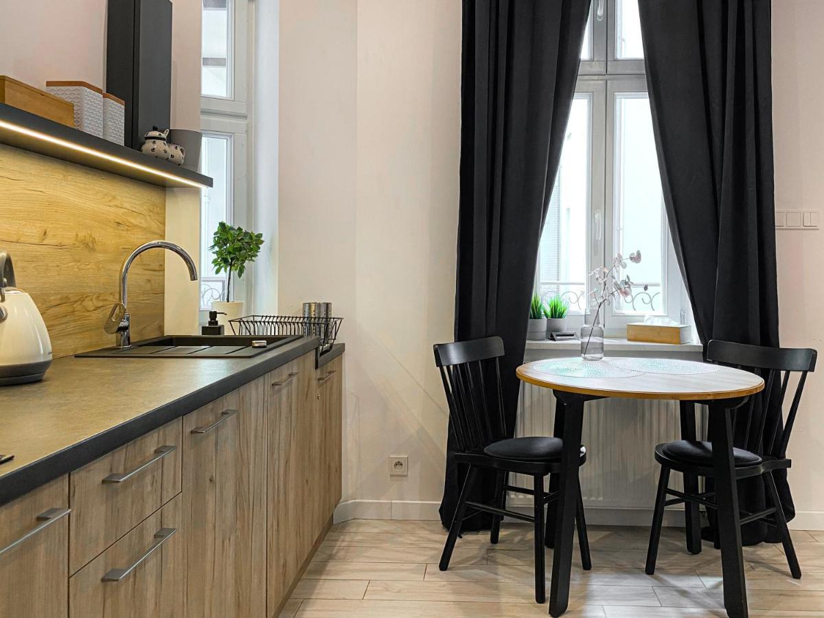 Beautiful Studio For Couples With Air Conditioning - Old Town & Main Station Krakau Exterior foto